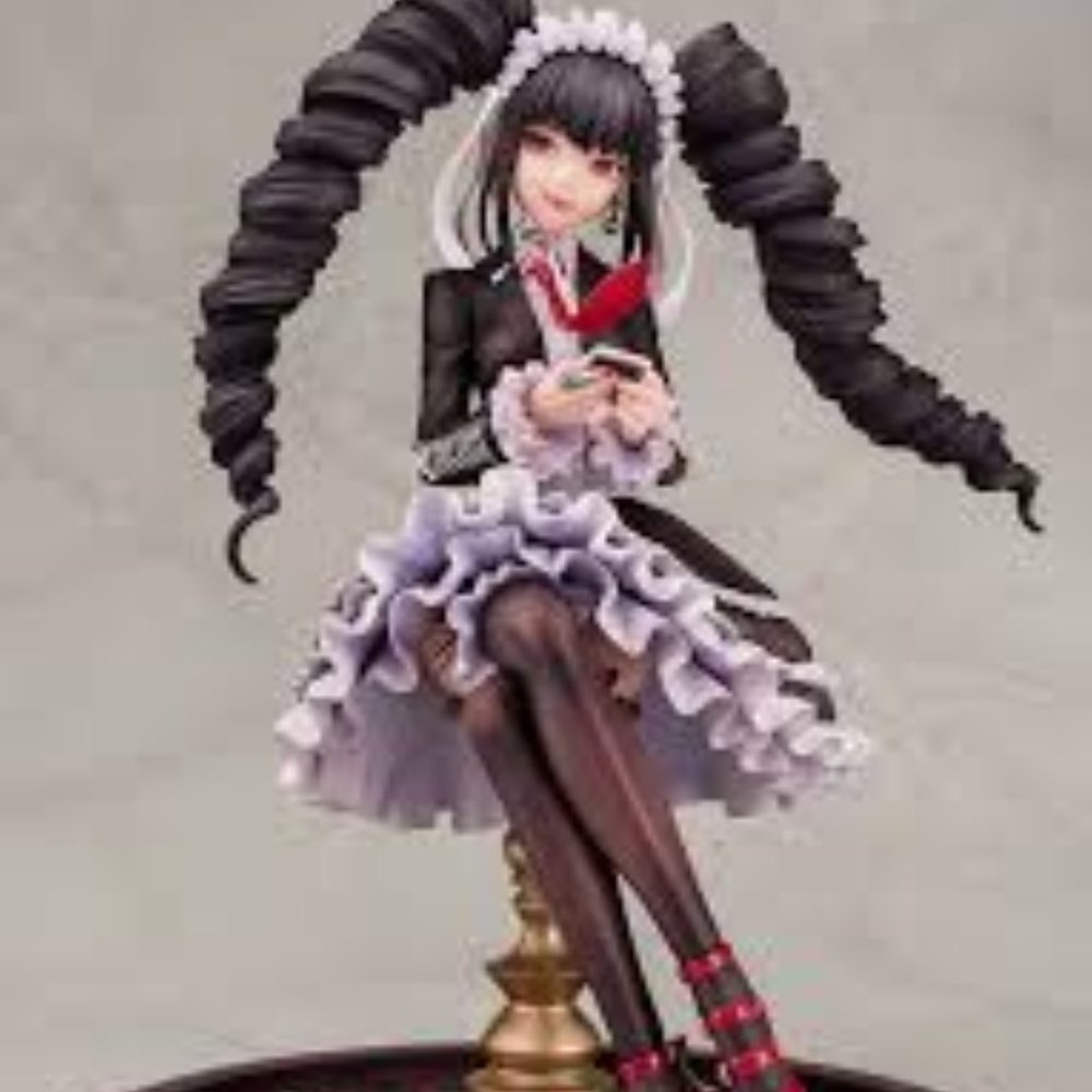 Celestia Ludenburg Figureine